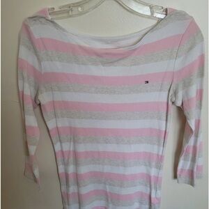 Long sleeve top by Tommy Hilfiger. Size S/P